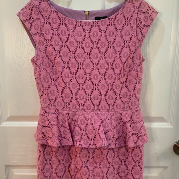 ADRIANNA PAPELL LILAC LACE WEDDING OCCASION PENCIL PEPLUM DRESS SIZE 10 - Picture 3 of 8